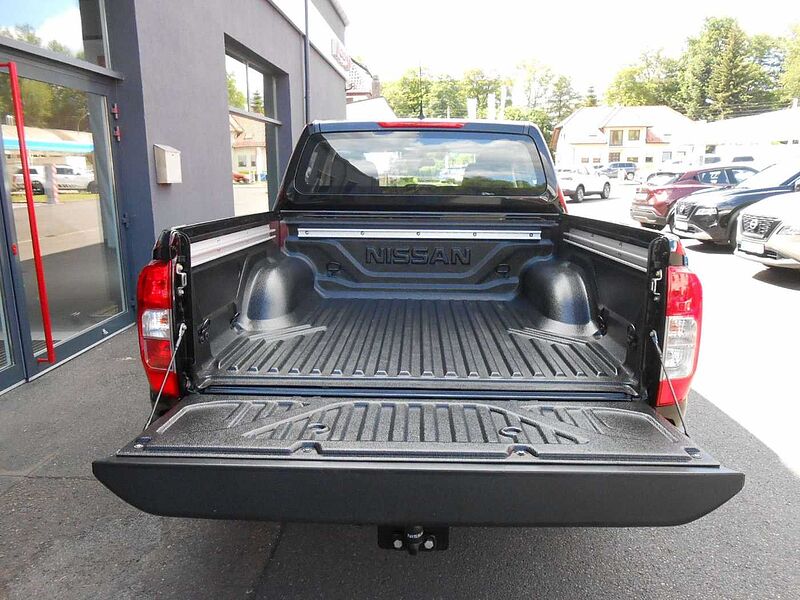 Nissan Navara Acenta Double Cab 4x4*AHK 3,5T*Wanne*